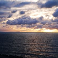 あいにく雲が多く残念