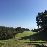 コースは狭め、富士山が望めます！