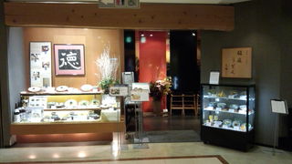 とろろざるうどんとアイスクリームをいただきました