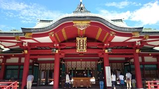 お正月の福男で有名な神社