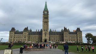 お城のような国会議事堂