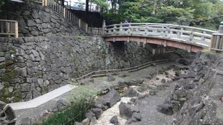 歌川広重の名所江戸百景「王子音無川堰禄」