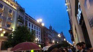 トラムの走る情緒ある通り