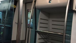 空港乗り場すぐで香港島への移動便利