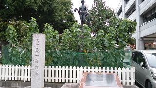 山下公園通りにあります