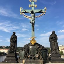 受難像（イエス・キリストの十字架像） アーチ型十字架の大きな受難像