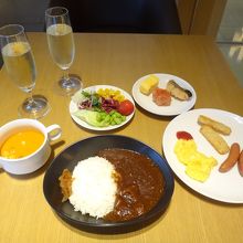 『サクララウンジ』の「ザ・ダイニング」で頂いた食事