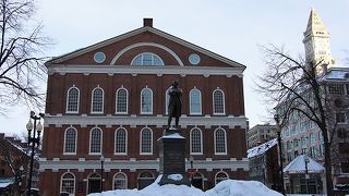 独立運動で数々の演説が行われた場所