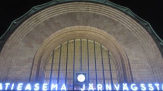 駅舎は豪華な感じでしたが・・・