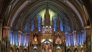 ステンドグラスがすばらしい