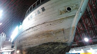 思ったより大きな木造船