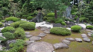 有料ゾーンと無料ゾーンがあります