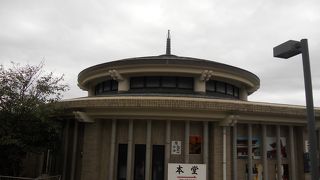 とても立派な寺院です☆