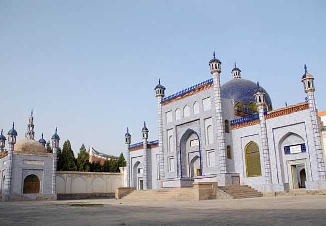 維吾爾文化創成者の霊剣灼かな空間