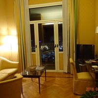 寝室は右側にあります