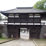 懐古園入口の三の門