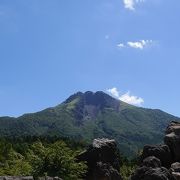 後半はごつい岩場で一気に高度を稼ぐ