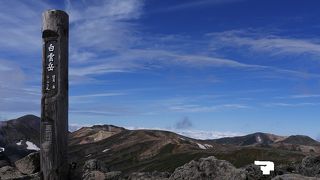神々の遊ぶ庭にふさわしい絶景がそこに、ぜひ立ち寄りたい