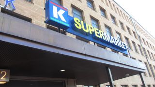 ばらまき用のお菓子類などのお土産を買うのに重宝しました