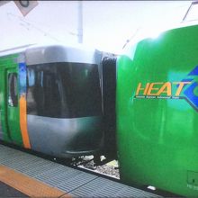 ホワイトアローで余剰となった785系が増結車になっていました