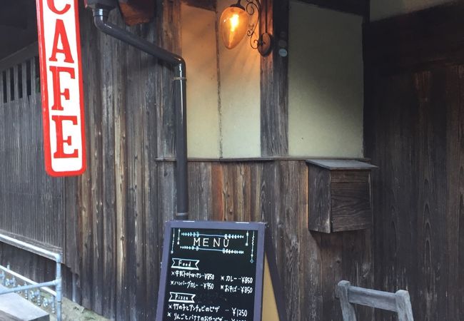 石見銀山観光でカフェと言えばここです。