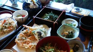 茶摘体験の後の、お茶三昧のランチ！