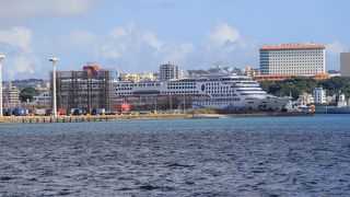 外国の船が発着