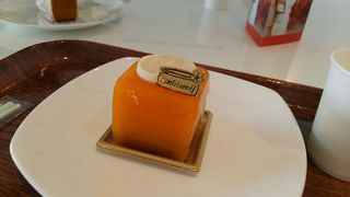 見てるだけでも楽しいケーキたち。