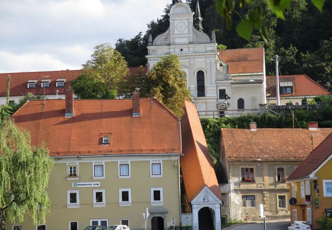 聖セシリア カプチン会教会 修道院