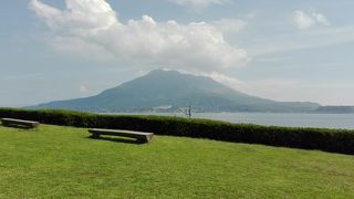 桜島の借景がとても素晴らしい名勝：仙巌園