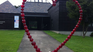 高原でモダンアートが鑑賞できます