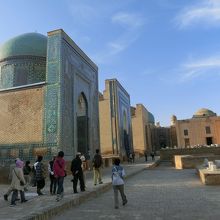 シャーヒズィンダ廟