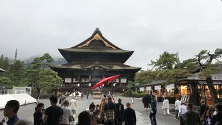 お数珠頂戴とお戒壇巡り