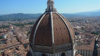 ジョットの鐘楼から眺める、ドゥオーモとフィレンツェの景色