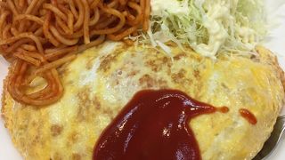 バターの香りのオムライス