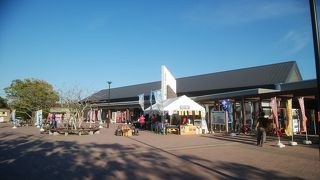 ウトナイ湖畔にあります。