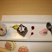 柿のムース　花びら餅　チョコレートケーキ