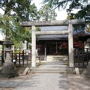 こじんまりとした神社