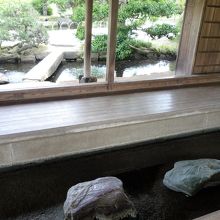 流店は風が吹き抜けて涼しく気持ち良い