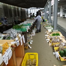 野菜が売られてました。