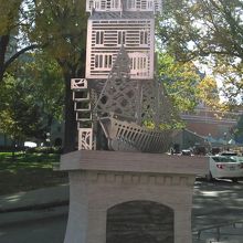 公園のモニュメント