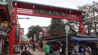 江戸の街並みを模した商店街