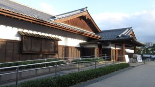 展示室以外は無料です。