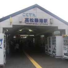 築港駅入口はとても綺麗に生まれ変わりましたね！