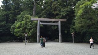 伊勢市駅から歩いて行けます