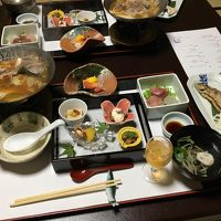 夕食。猪の鍋も。