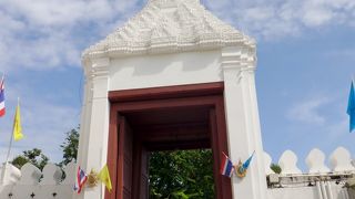 服装チェックが厳しいです