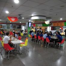 ３階のフードコート