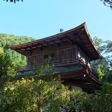 出口付近から見た観音殿