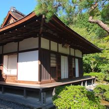 散策路からみた東求堂